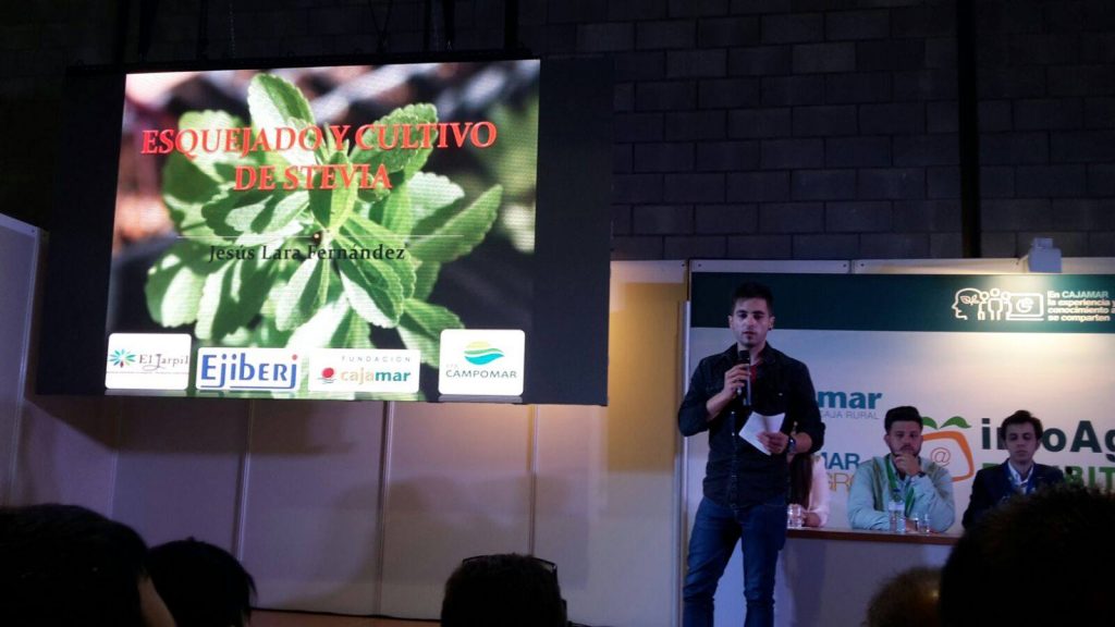 PONENCIA DE NUESTROS ALUMNOS SOBRE EL CULTIVO DE STEVIA Y PAPAYA